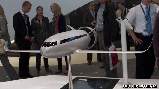 Ver Dentro del gran salón aeronáutico (2007) Online Gratis